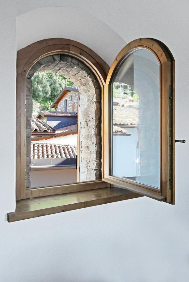 Casa Marsilva - Holiday Apartment With Roof Terrace, Near The Lake توسكولانو ماديرنو المظهر الخارجي الصورة
