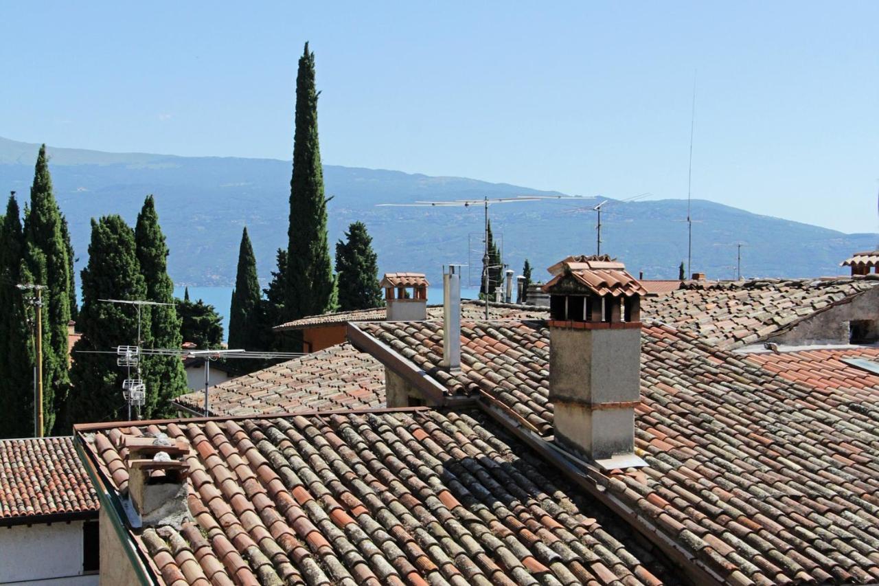 Casa Marsilva - Holiday Apartment With Roof Terrace, Near The Lake توسكولانو ماديرنو المظهر الخارجي الصورة