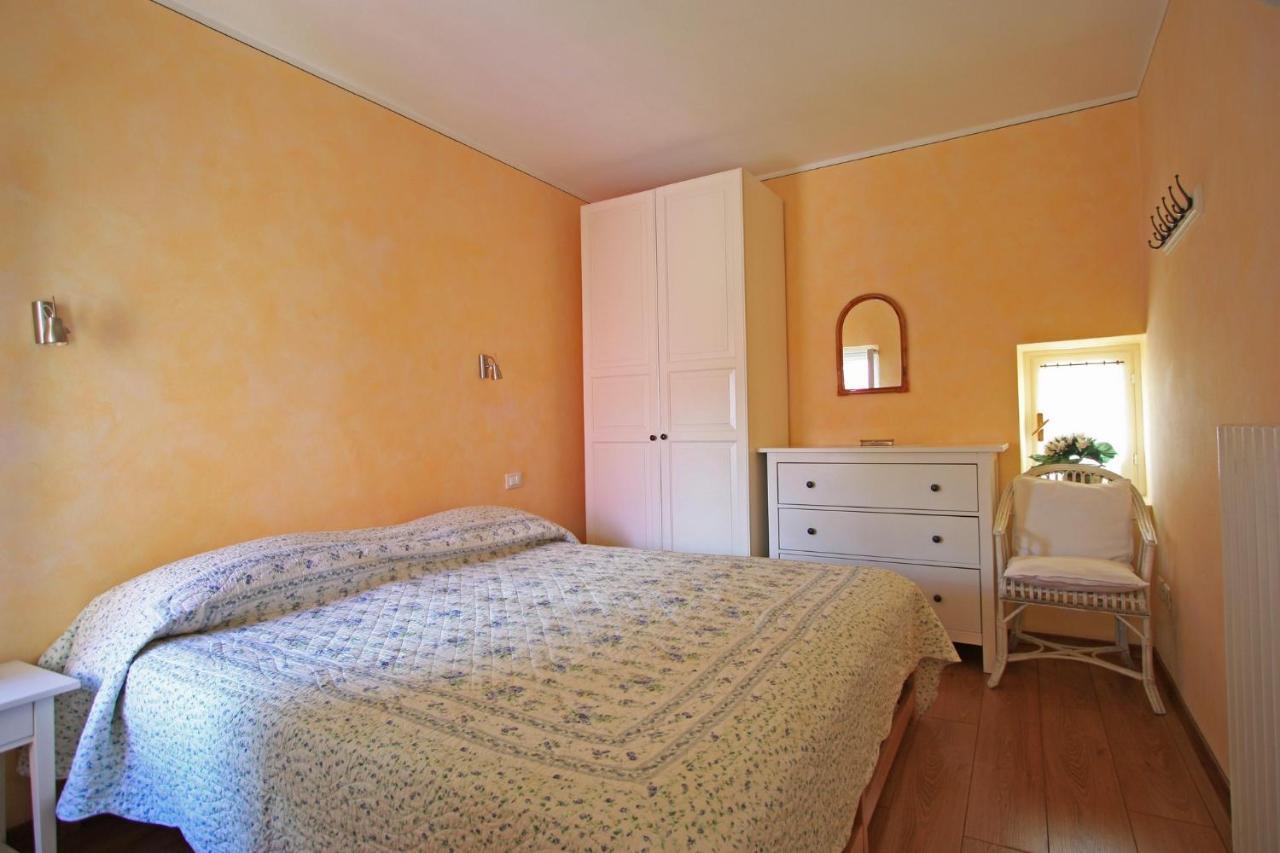 Casa Marsilva - Holiday Apartment With Roof Terrace, Near The Lake توسكولانو ماديرنو المظهر الخارجي الصورة